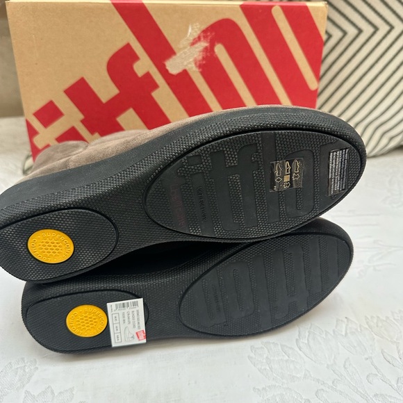 Fitflop Supermodel Suede Angle Boot in Bungee Cord, Size 9 - Picture 5 of 9